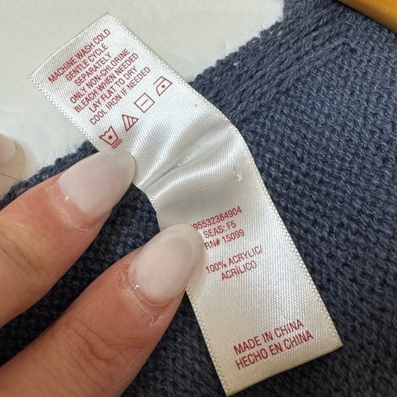 BONGO Steel Blue Fringe Knit Shawl Size Medium - Picture 4 of 4